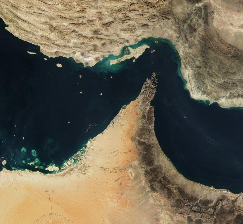 Hormuz in Crisis: Energy Flows, Military Risks, and Global Impacts
